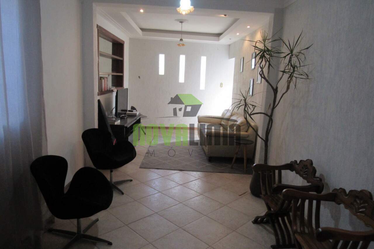 Casa à venda no Centro: 
