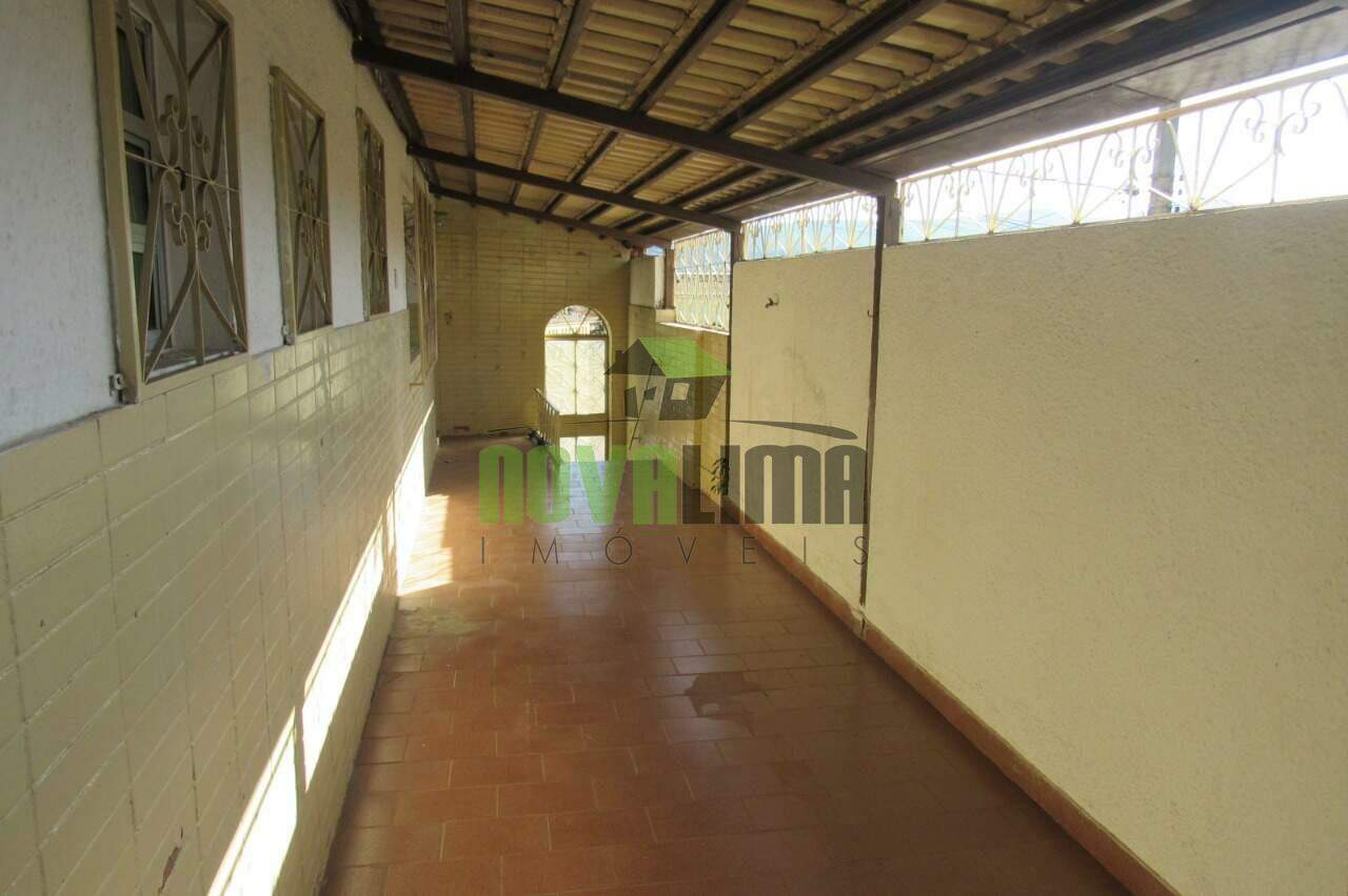 Casa à venda no Centro: 