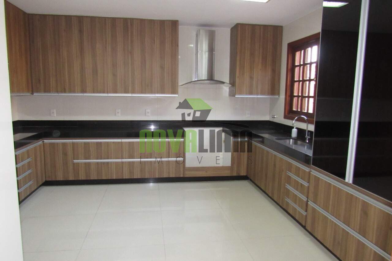 Casa à venda no Centro: 