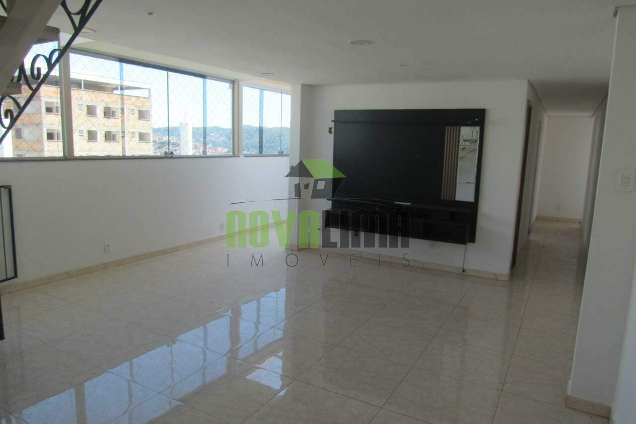 Apartamento com área privativa à venda no Oswaldo Barbosa Pena: 