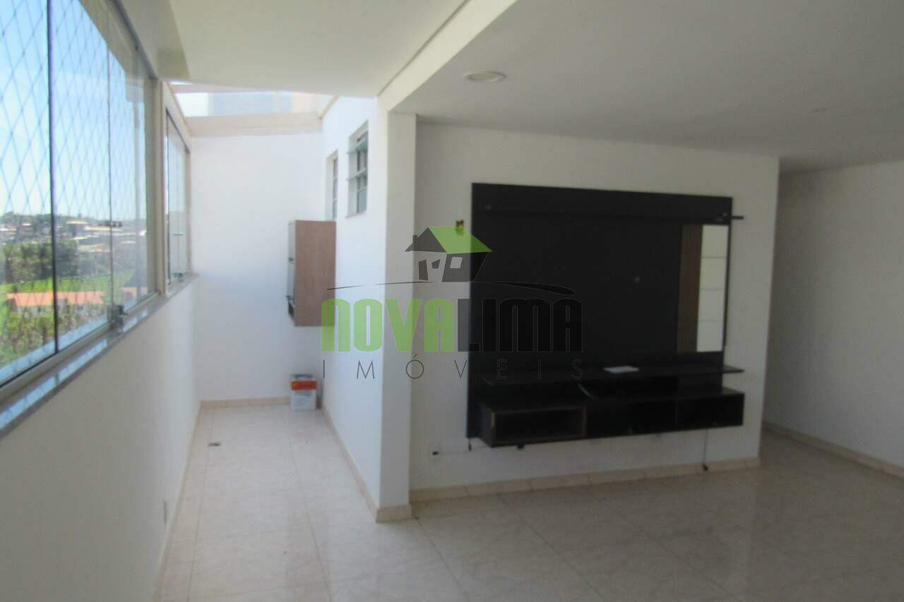 Apartamento com área privativa à venda no Oswaldo Barbosa Pena: 