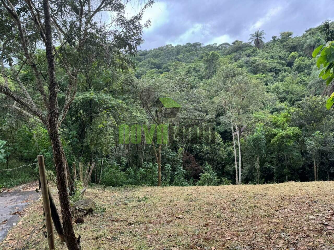 Lote em condomínio à venda no Lecotage: 