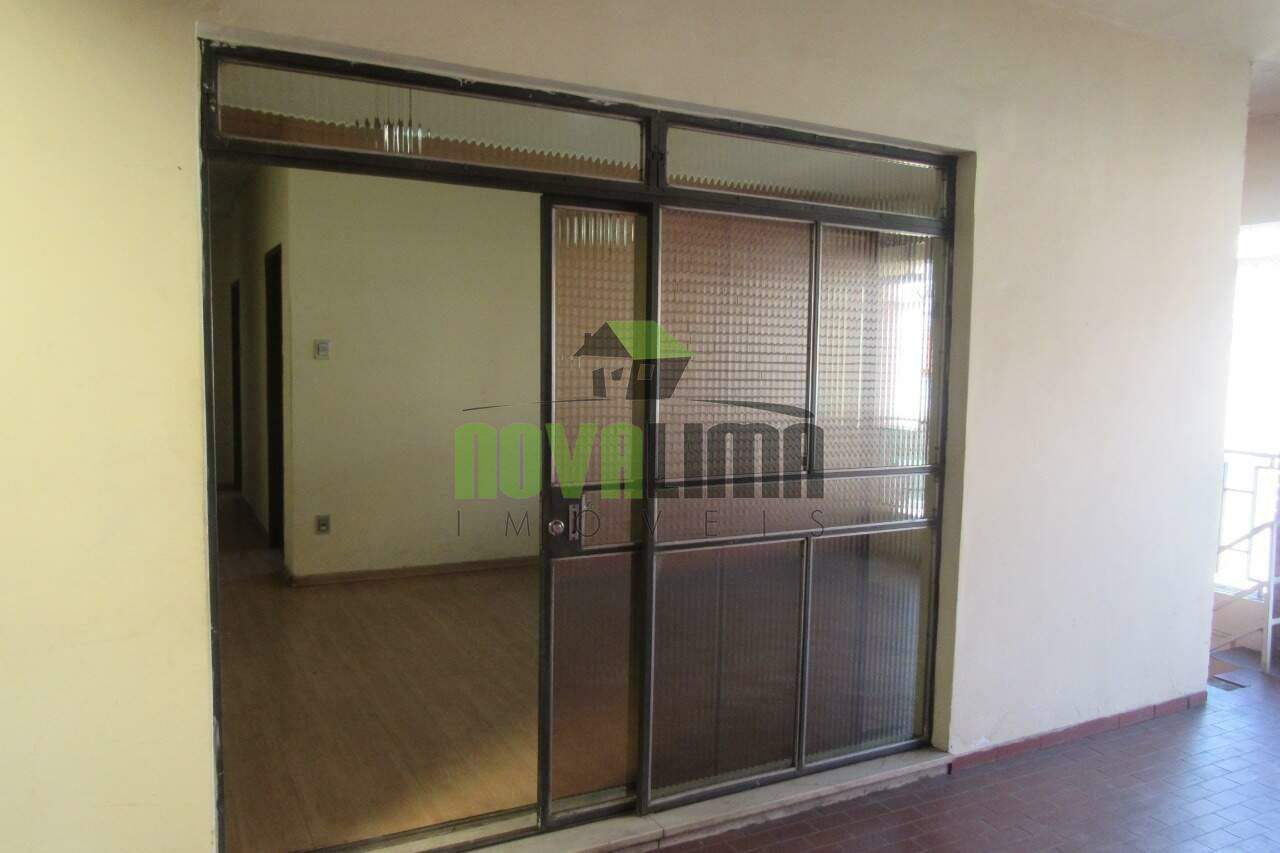 Casa à venda no Centro: 