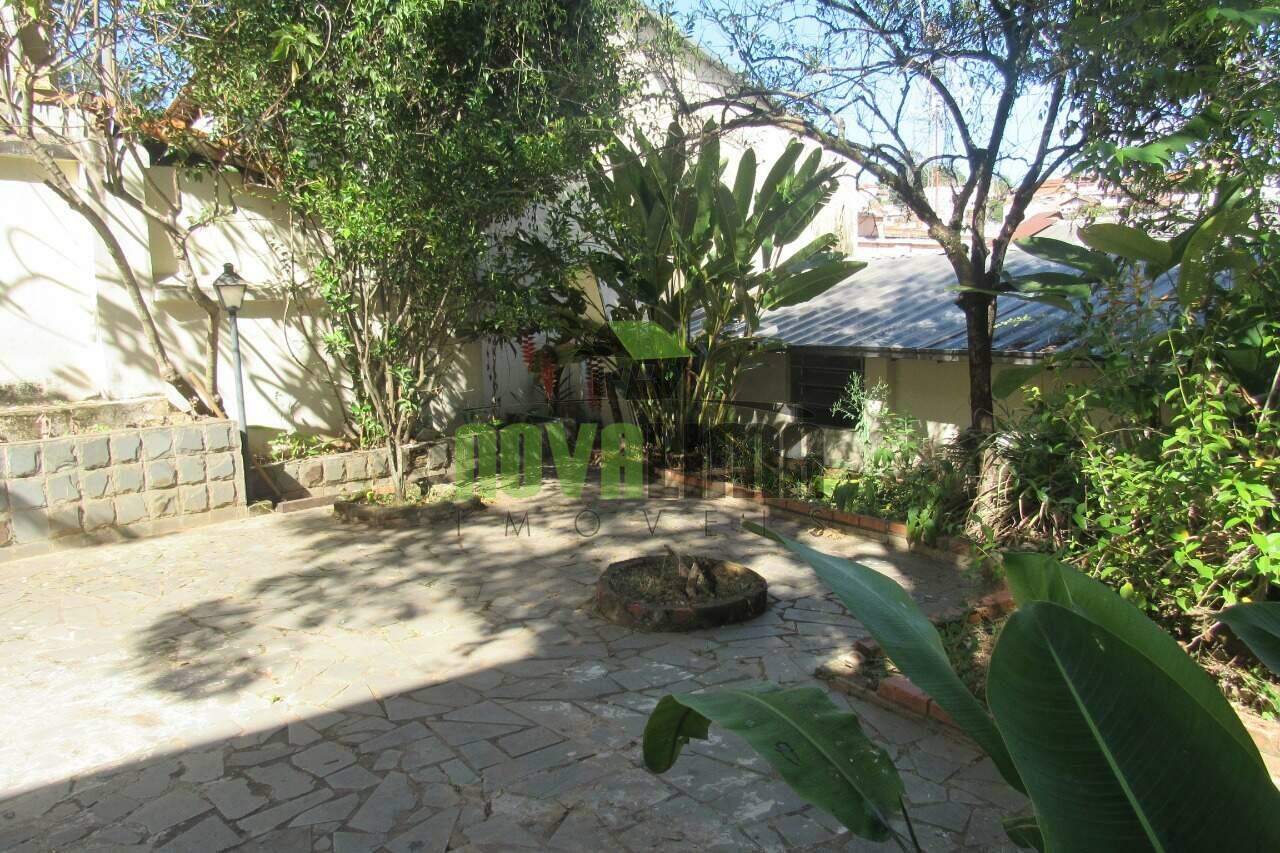 Casa à venda no Centro: 