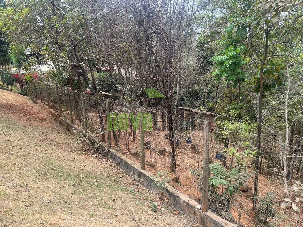 Lote em condomínio à venda no Condomínio Veredas das Geraes: 