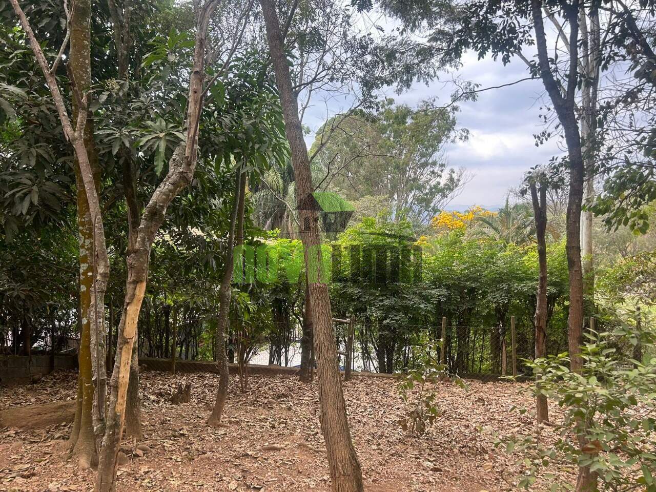 Lote em condomínio à venda no Condomínio Veredas das Geraes: 