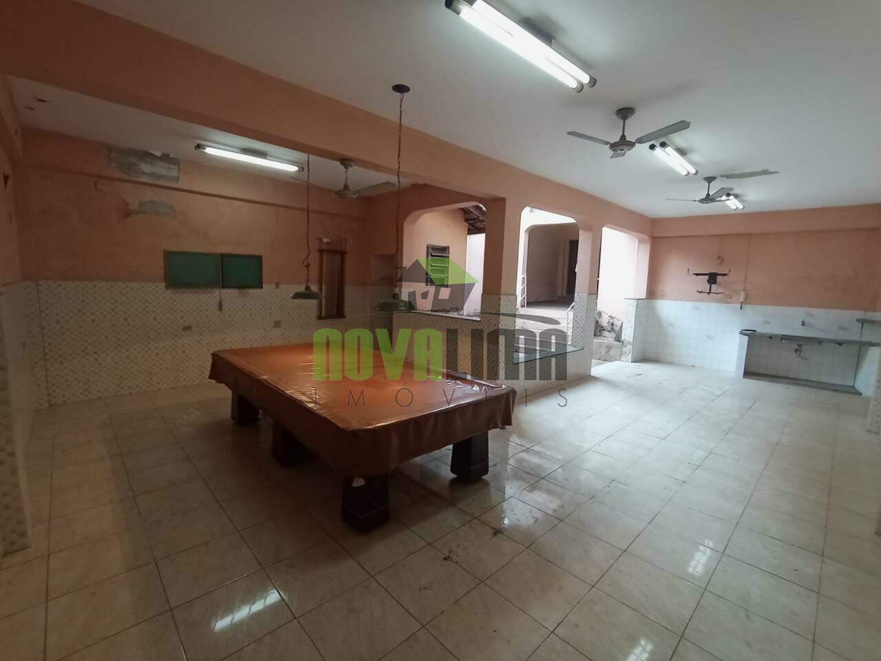 Casa à venda no Centro: 