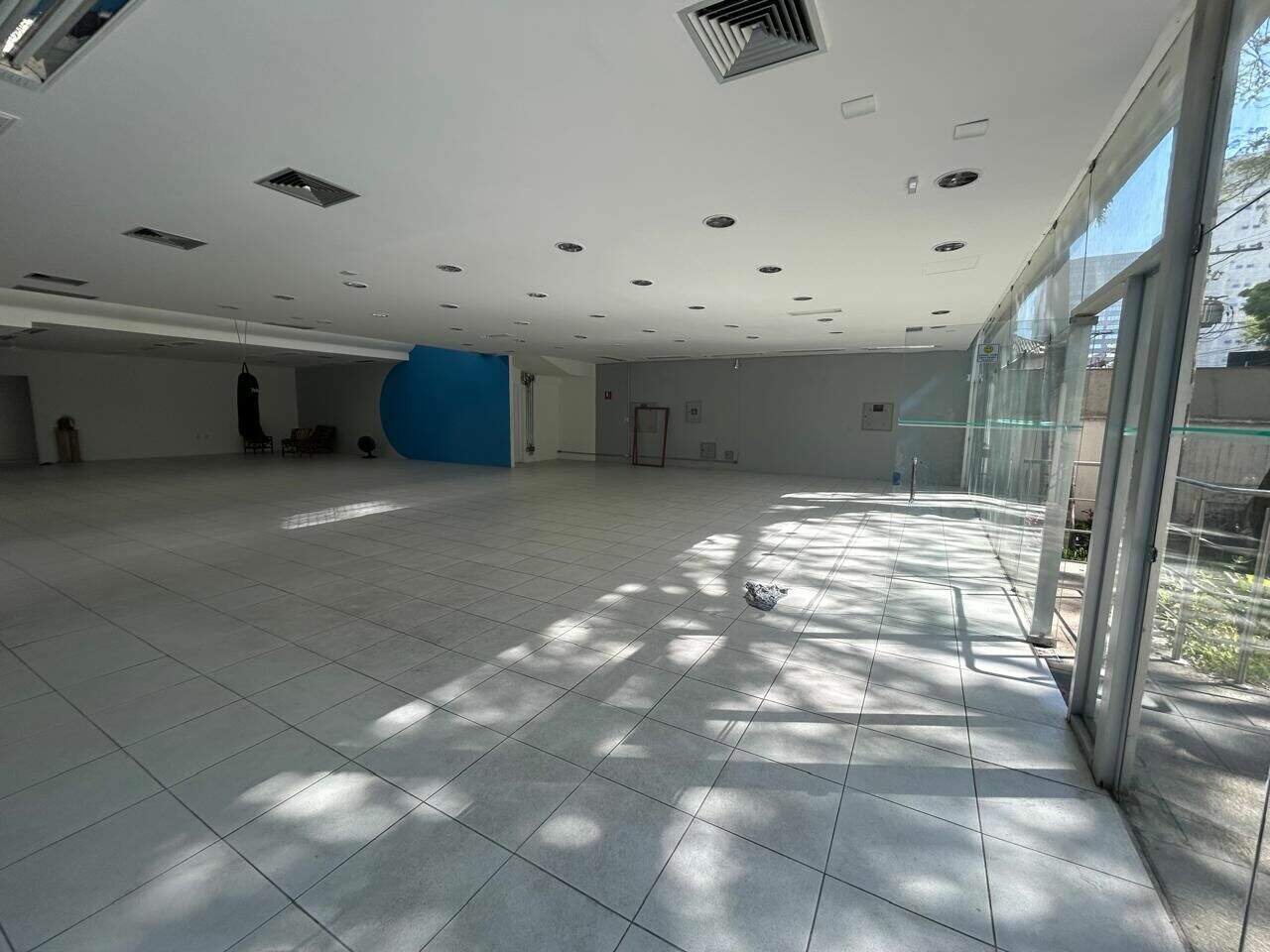 Prédio para aluguel no Santo Amaro: 