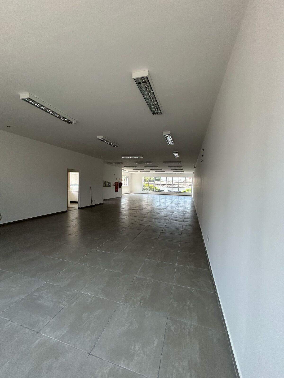 Prédio para aluguel no Vila Cruzeiro: 