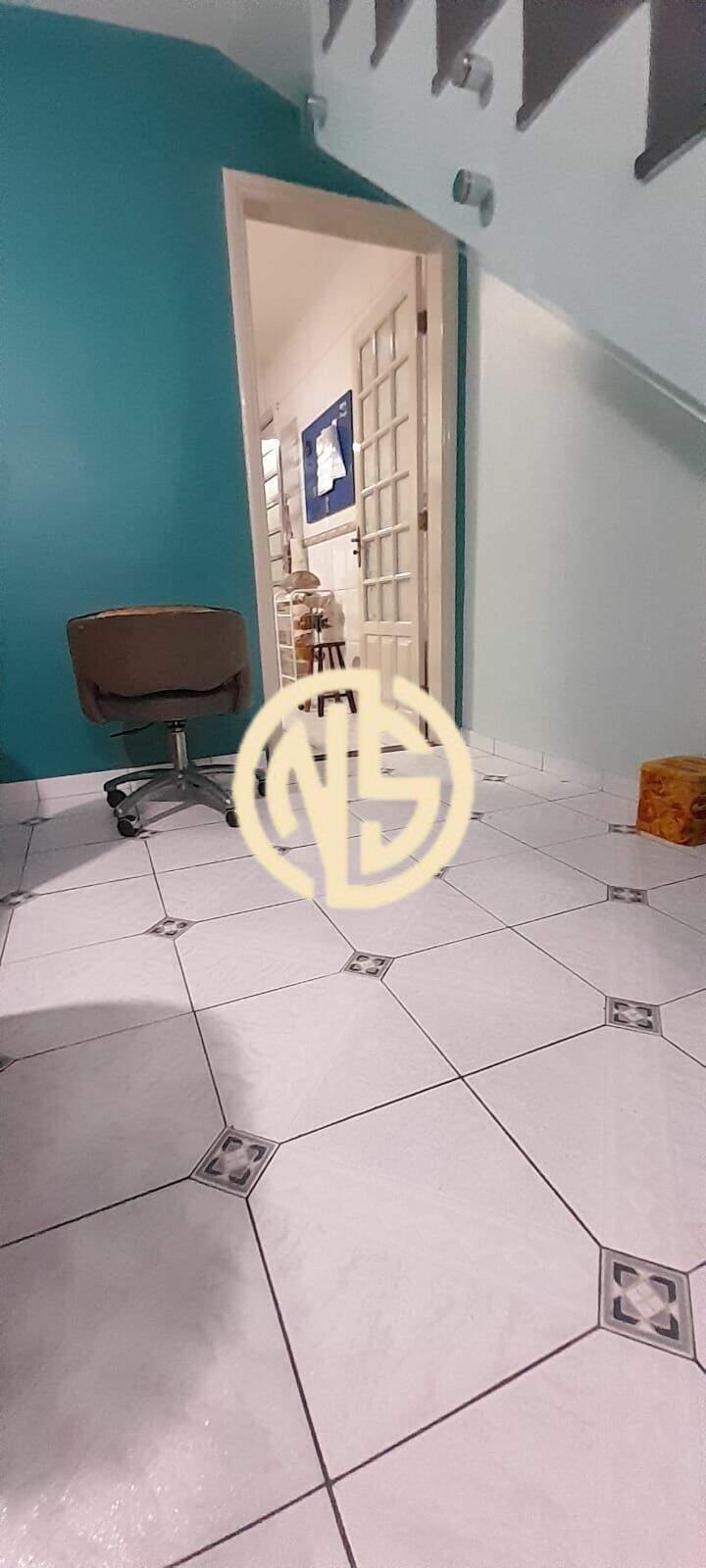 Sobrado à venda no Jardim Avenida: 