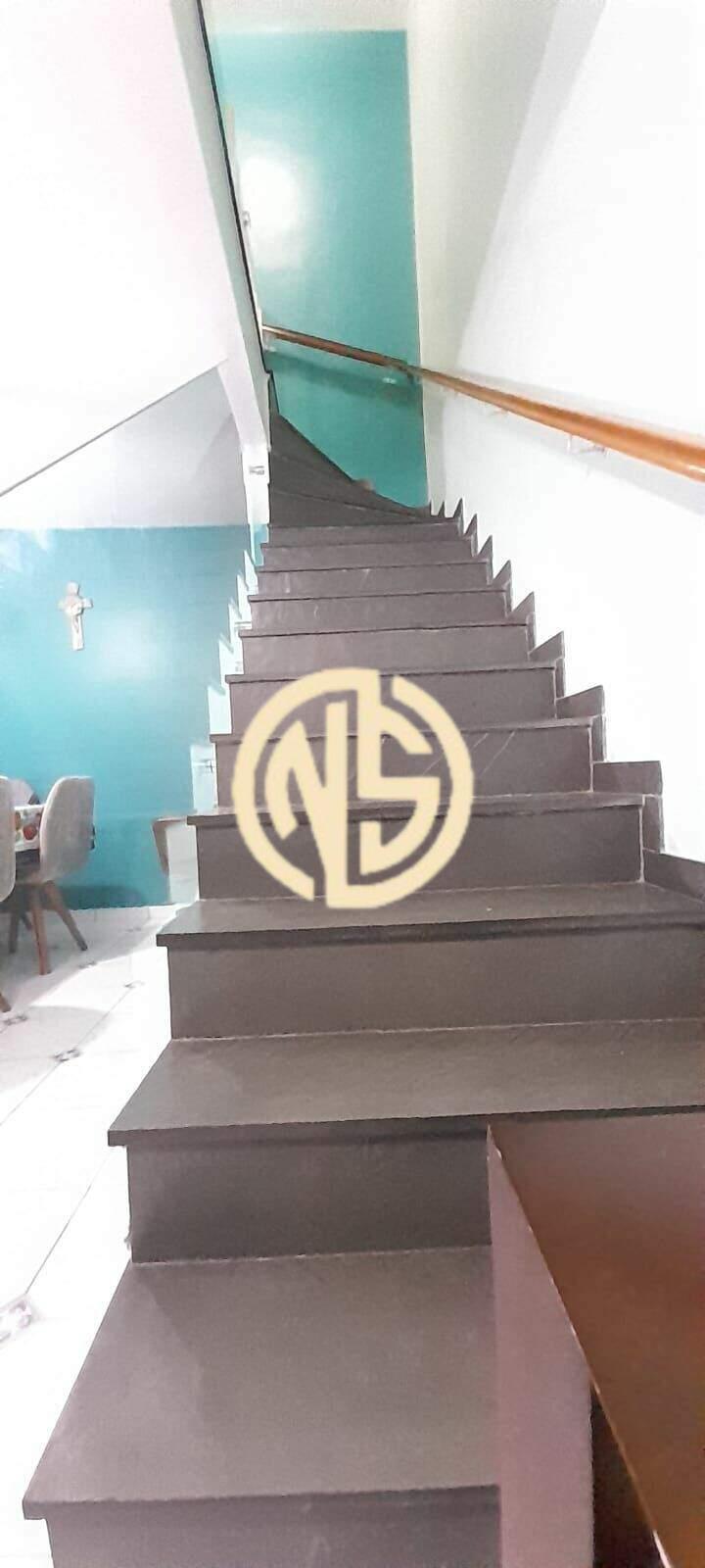 Sobrado à venda no Jardim Avenida: 