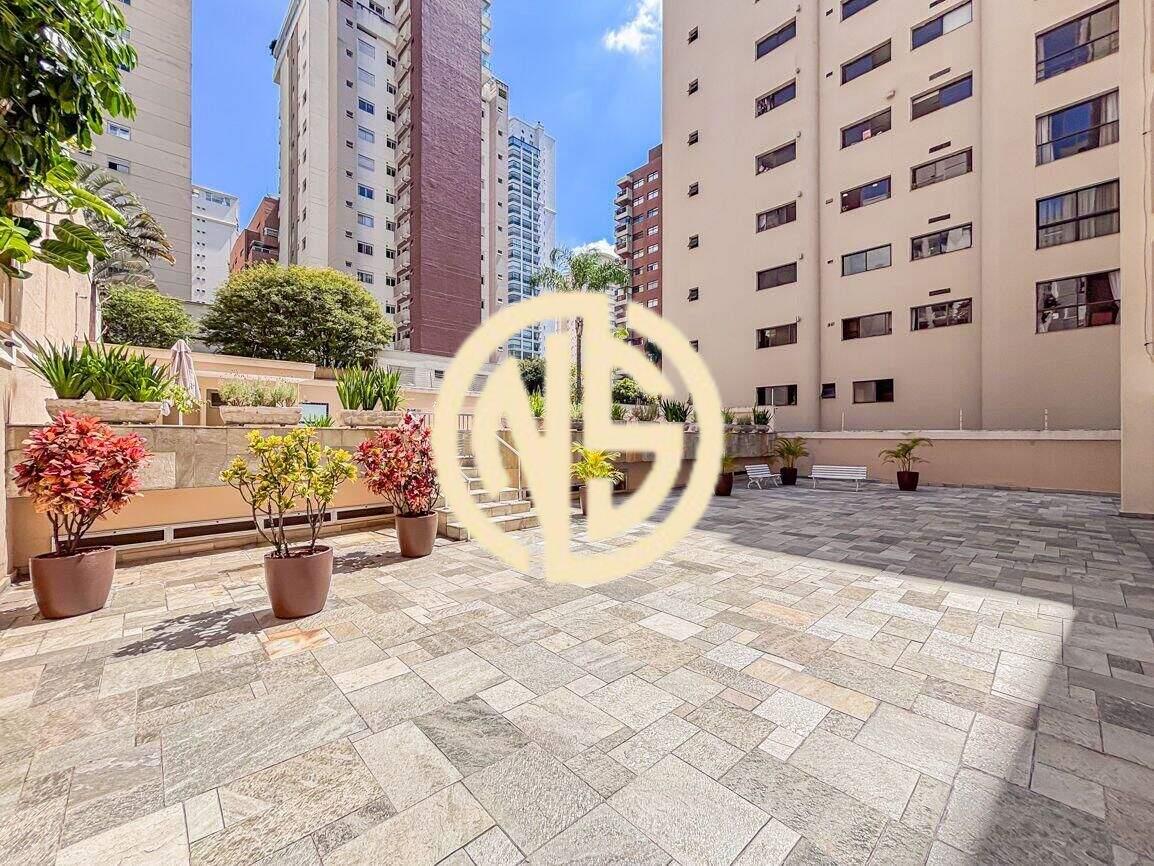 Apartamento à venda no Moema: 