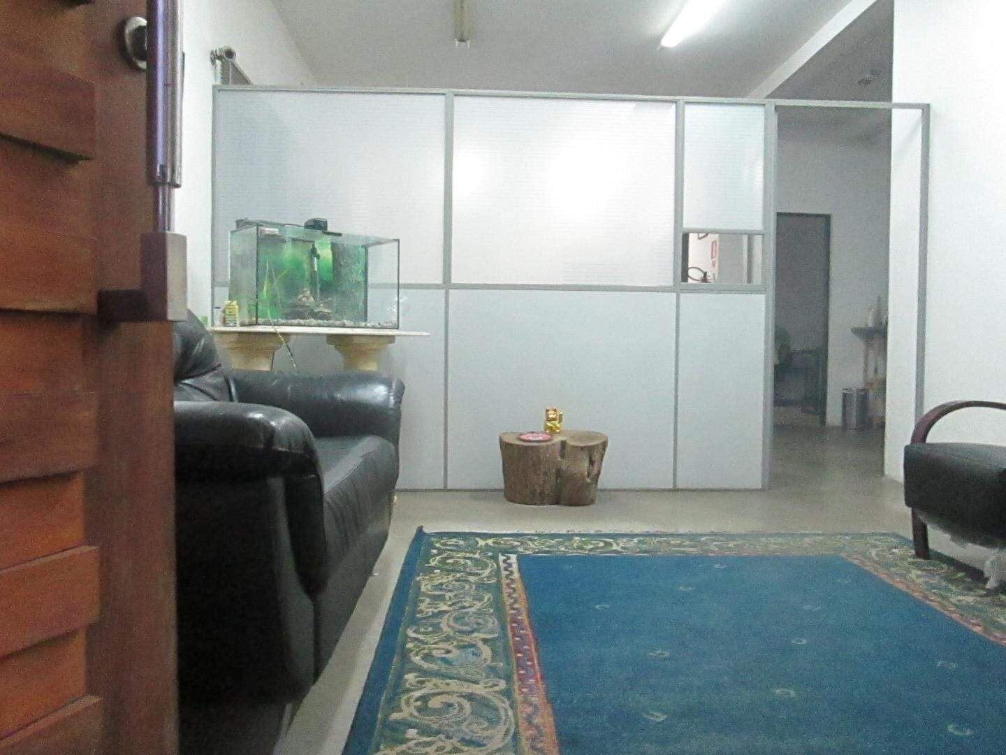 Prédio para aluguel no Várzea de Baixo: 