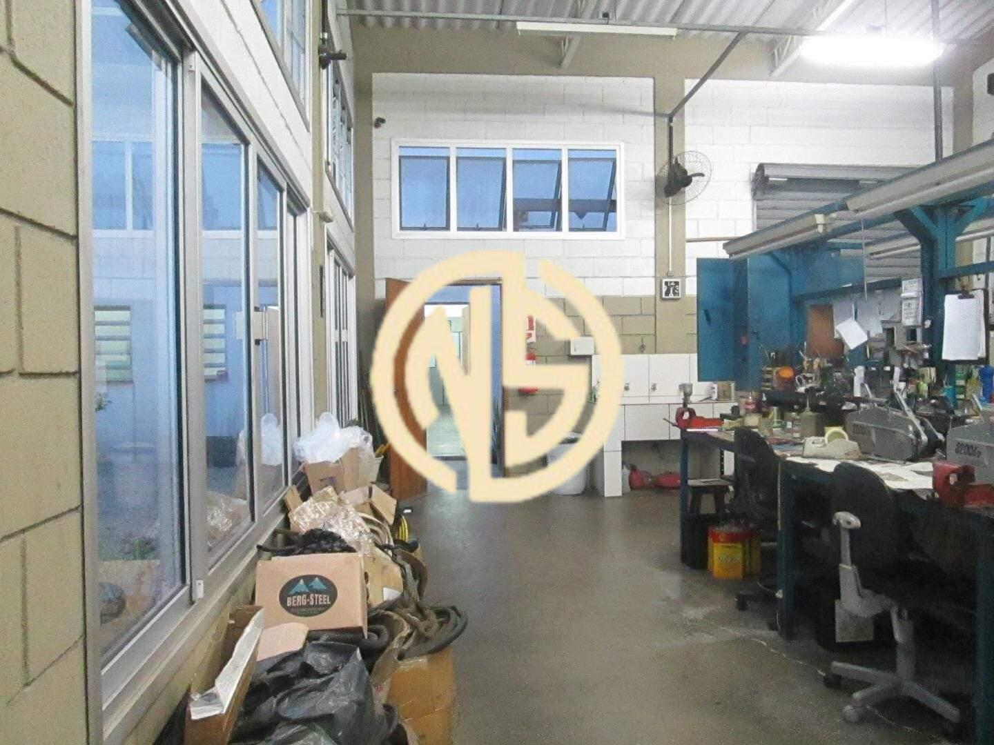 Prédio para aluguel no Várzea de Baixo: 