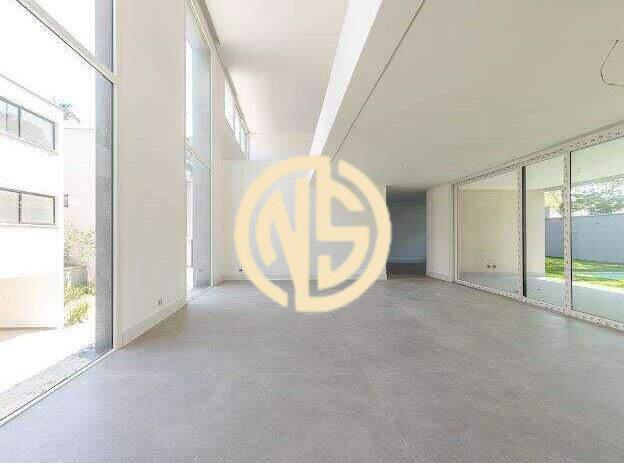 Sobrado à venda no Jardim Cordeiro: 