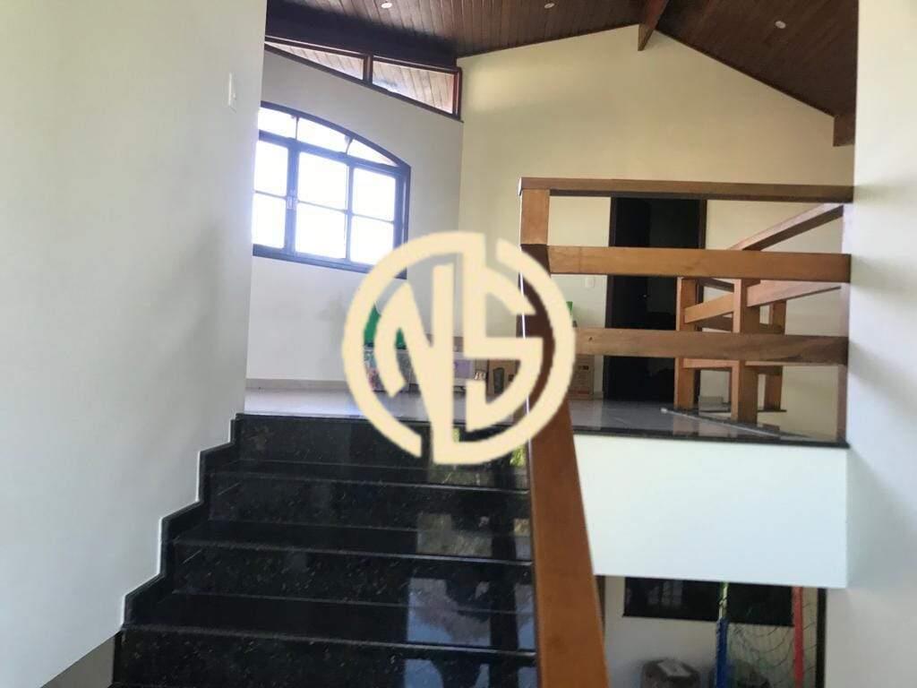 Sobrado à venda no Lagoa Grande: 