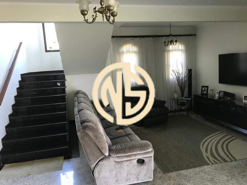 Sobrado à venda no Lagoa Grande: 