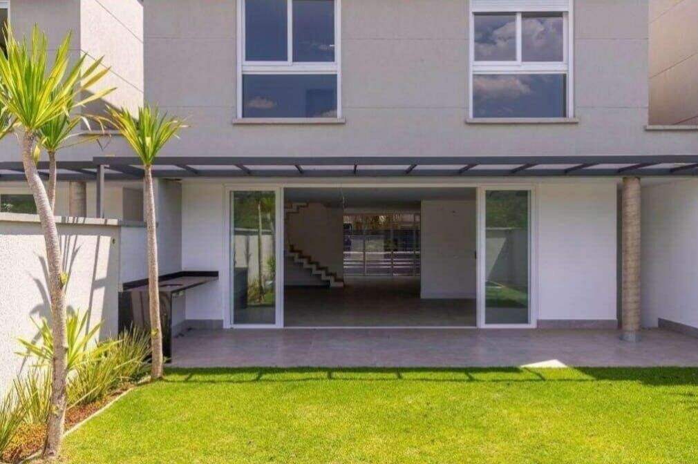 Casa à venda no Centro: 