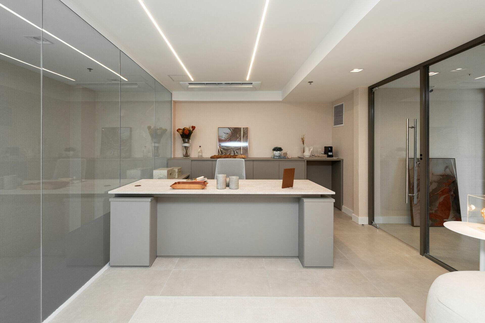 Sala para aluguel no Cidade Monções: 