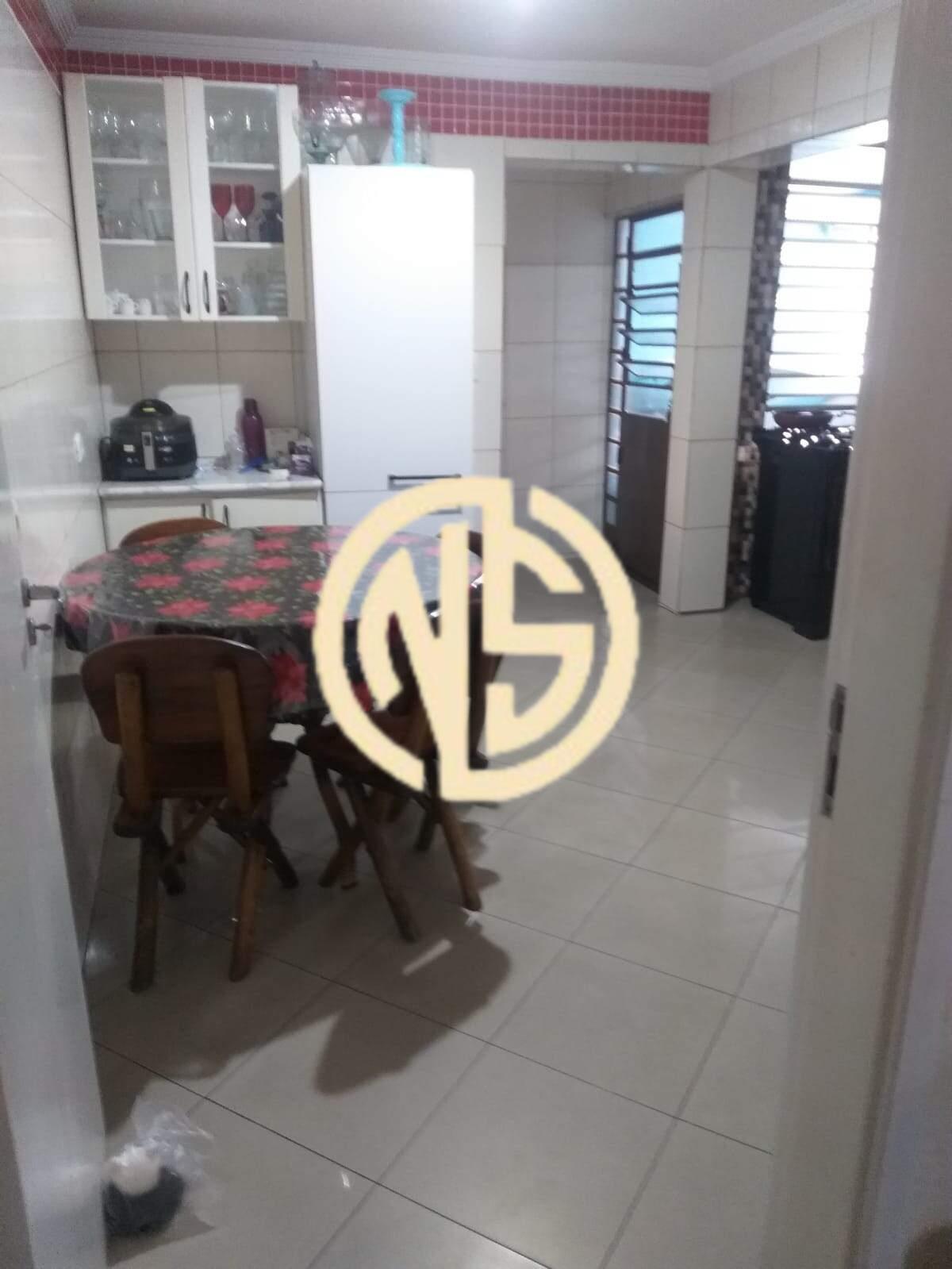 Sobrado à venda no Jardim São José: 