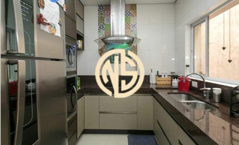 Sobrado à venda no Jardim Internacional: 