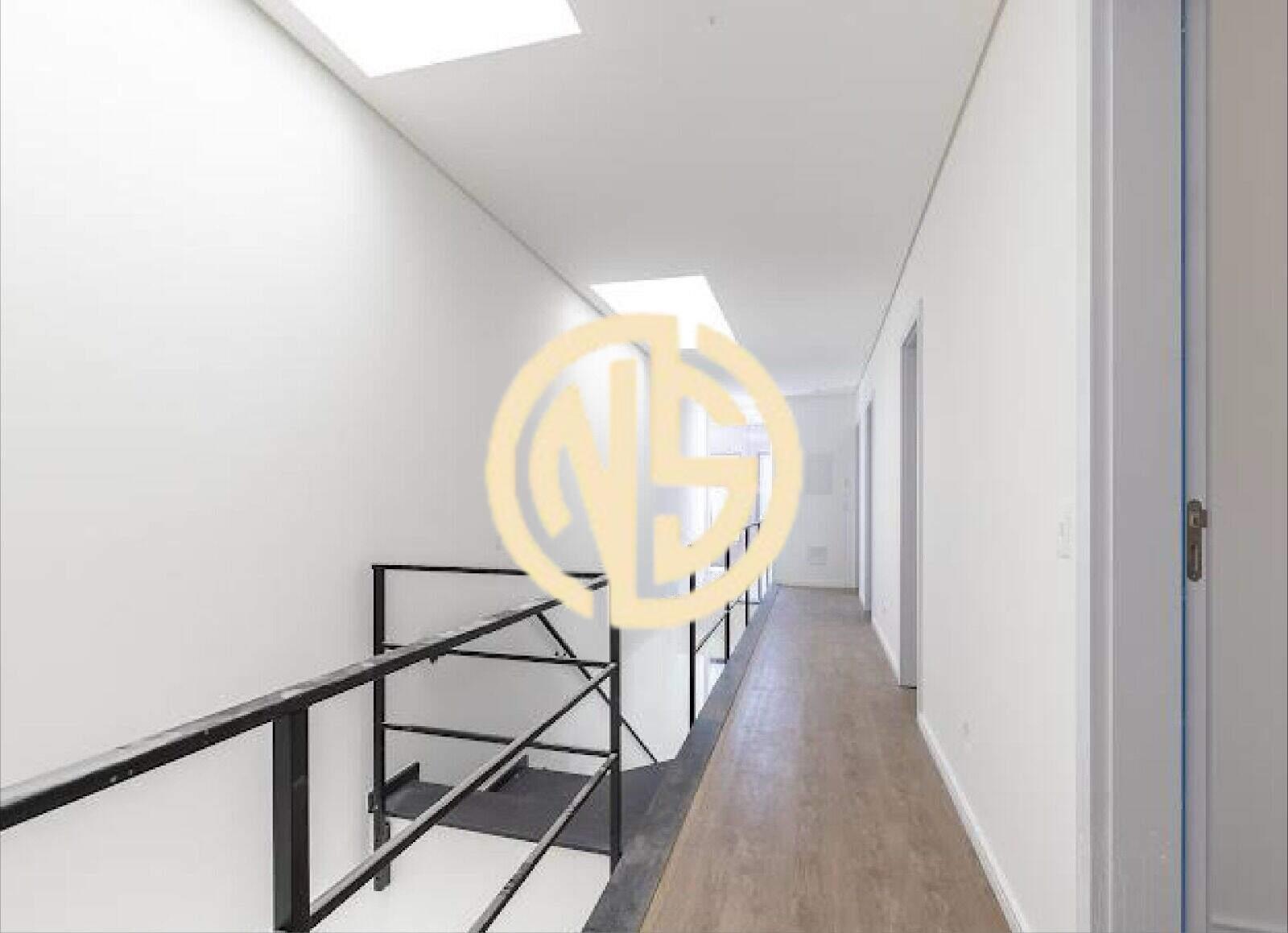 Sobrado à venda no Jardim Cordeiro: 