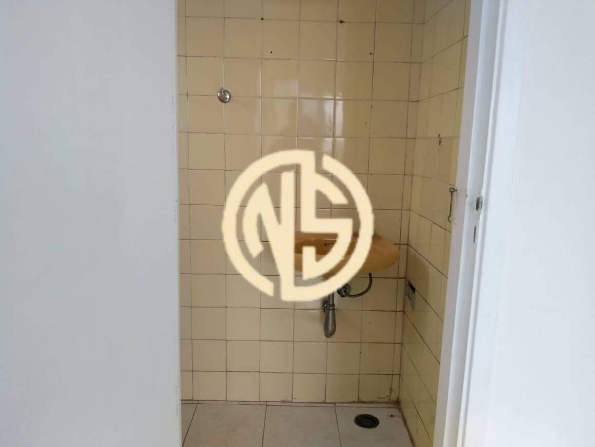 Sala à venda no Santo Amaro: 