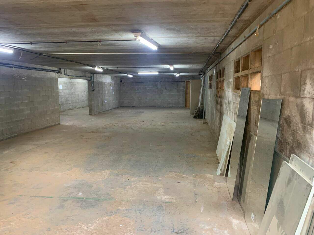 Pavilhão/Galpão à venda no Várzea de Baixo: 