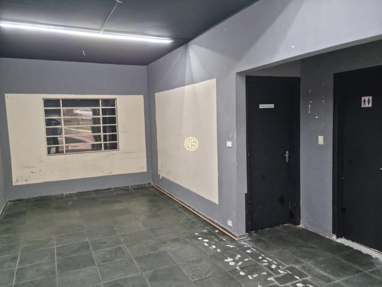 Casa comercial para aluguel no Jardim Caravelas: 