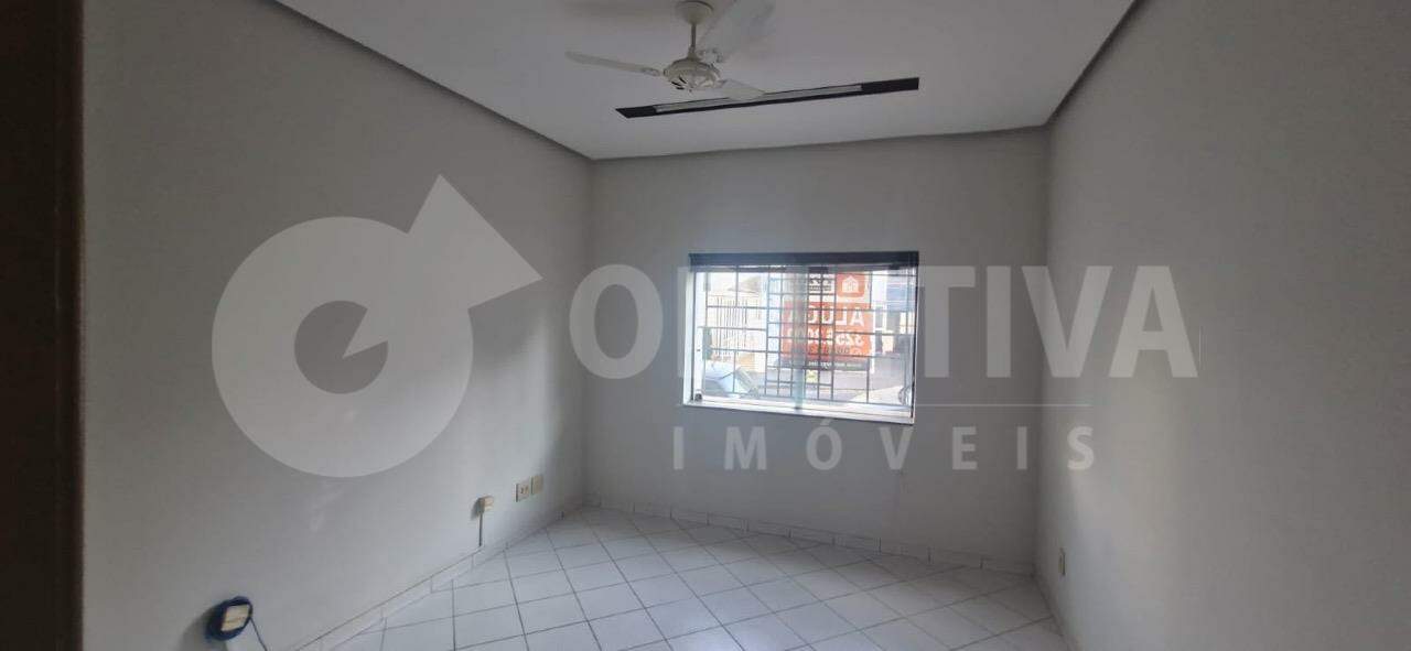 Casa para aluguel no MARTINS: 