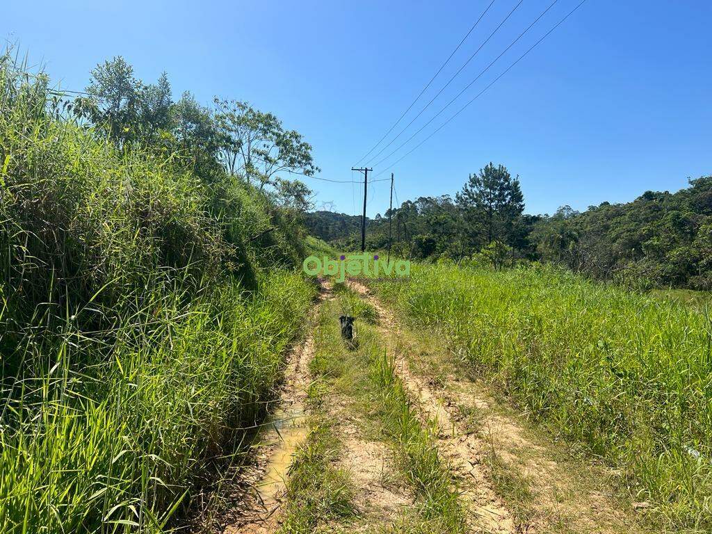 Área à venda no Mombaça: 