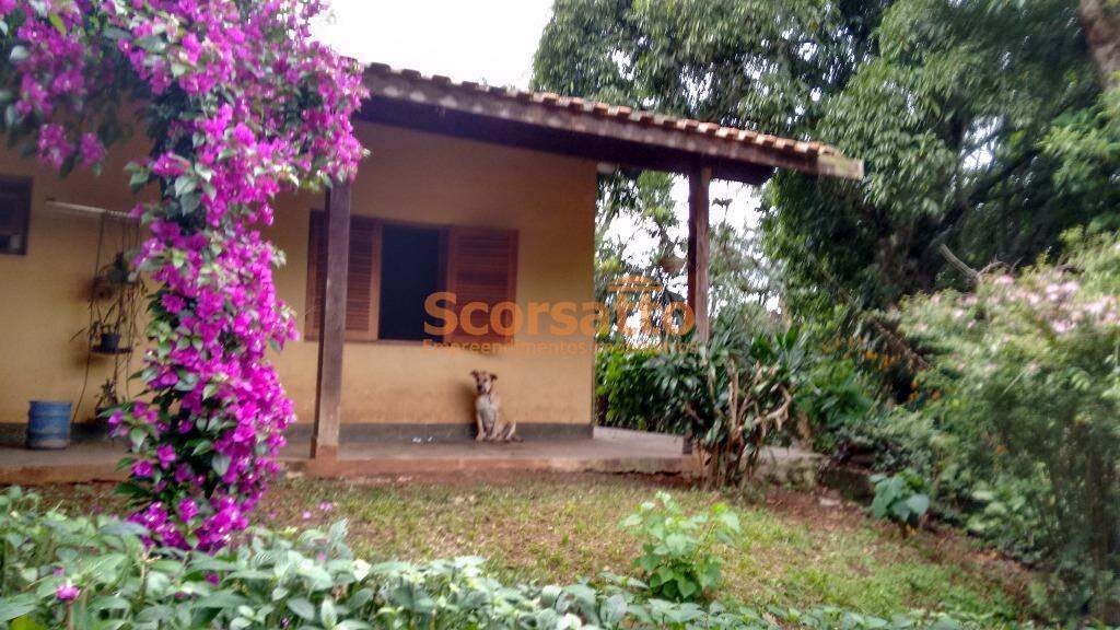 Chácara à venda no Parque Yara Cecy: 