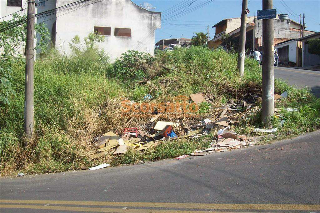 Terreno à venda no Parque Paraíso: 