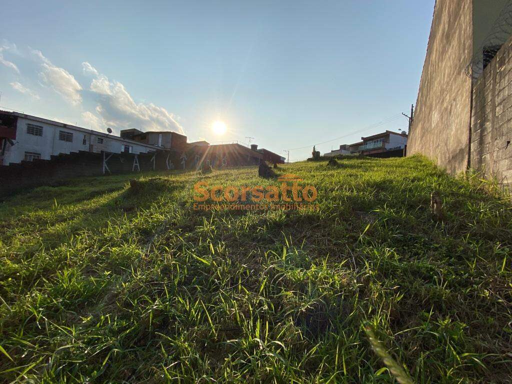 Terreno à venda no Parque Paraíso: 