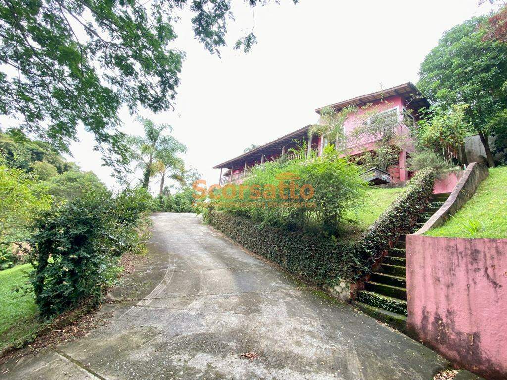 Casa de Condomínio à venda no Jardim Itatiaia: 