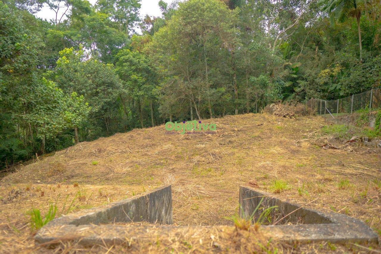 Terreno à venda no Embu Mirim: 