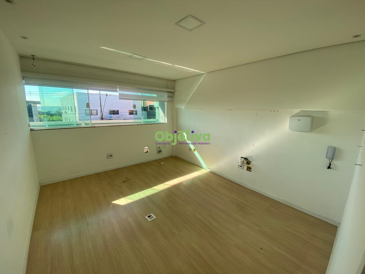 Sala para aluguel no Centro: 