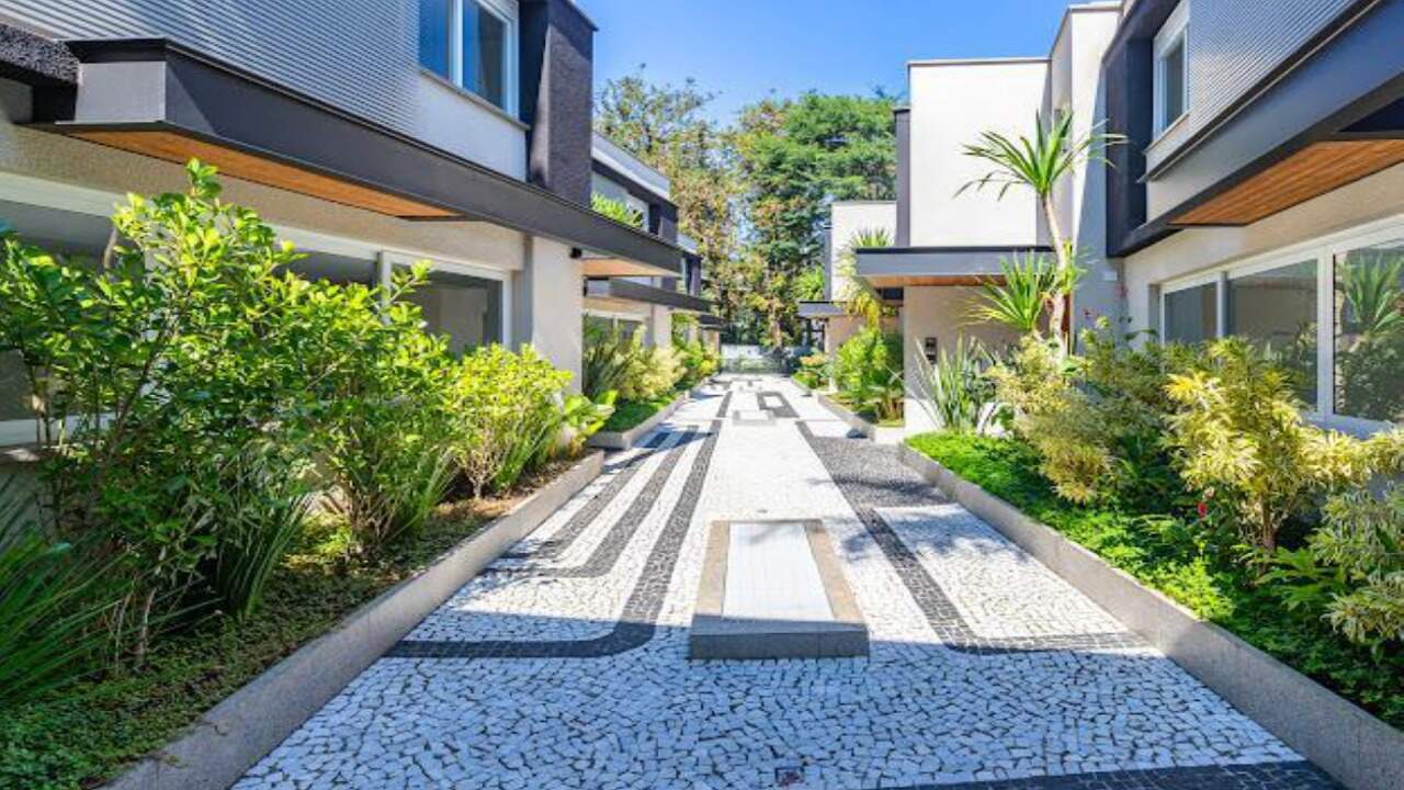 Casa em Condomínio à venda no Jardim dos Estados: 