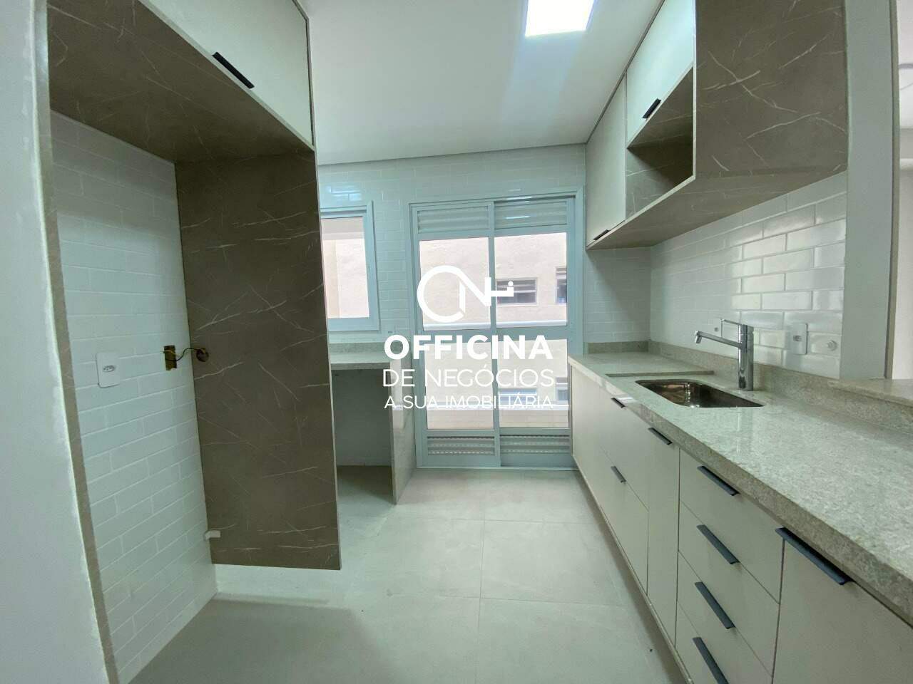 APARTAMENTO à venda no PONTA DA PRAIA: Foto 01