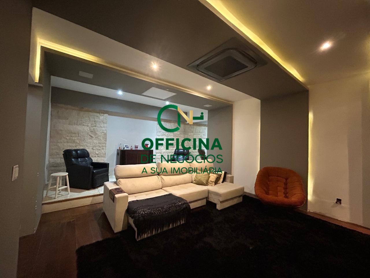 CASA ALTA à venda no ILHA PORCHAT: 