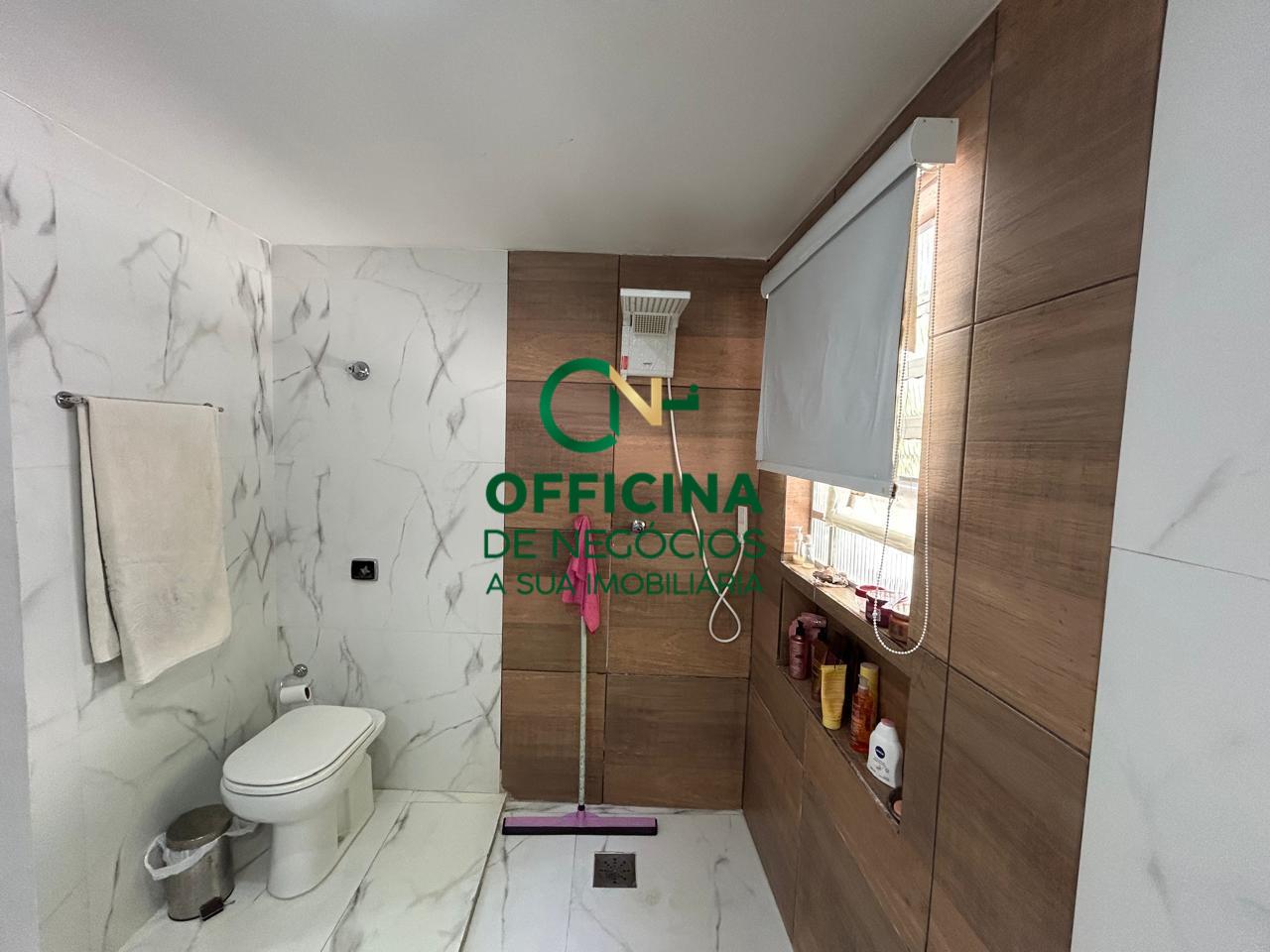 CASA ALTA à venda no ILHA PORCHAT: 