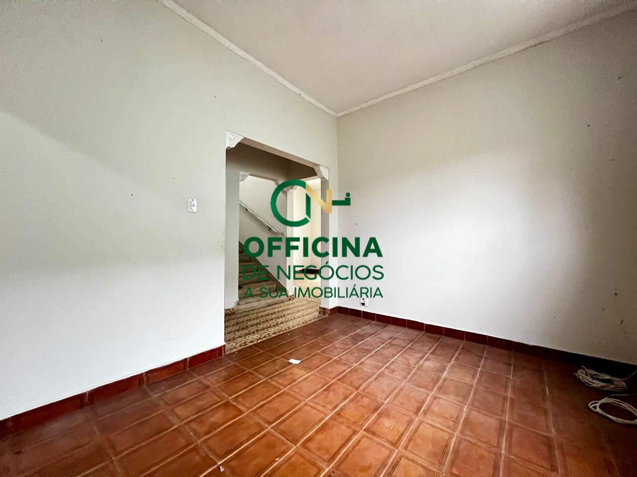 SOBRADO à venda no JARDIM CASQUEIRO: Foto 01