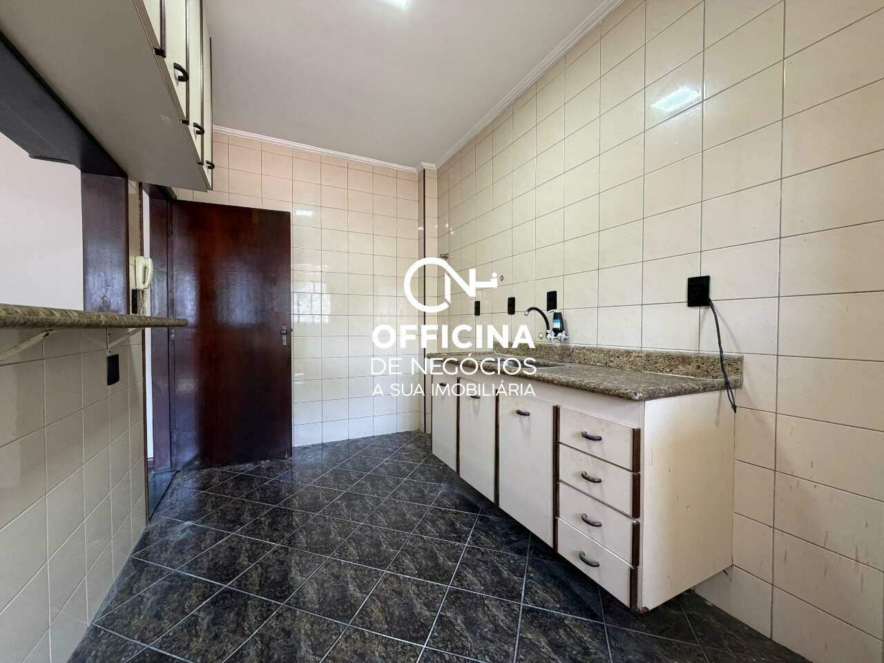 APARTAMENTO para aluguel no MARAPÉ: 