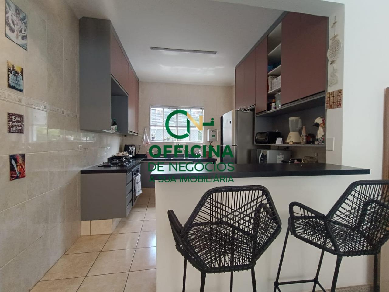 CASA SOBREPOSTA à venda no GONZAGA: 