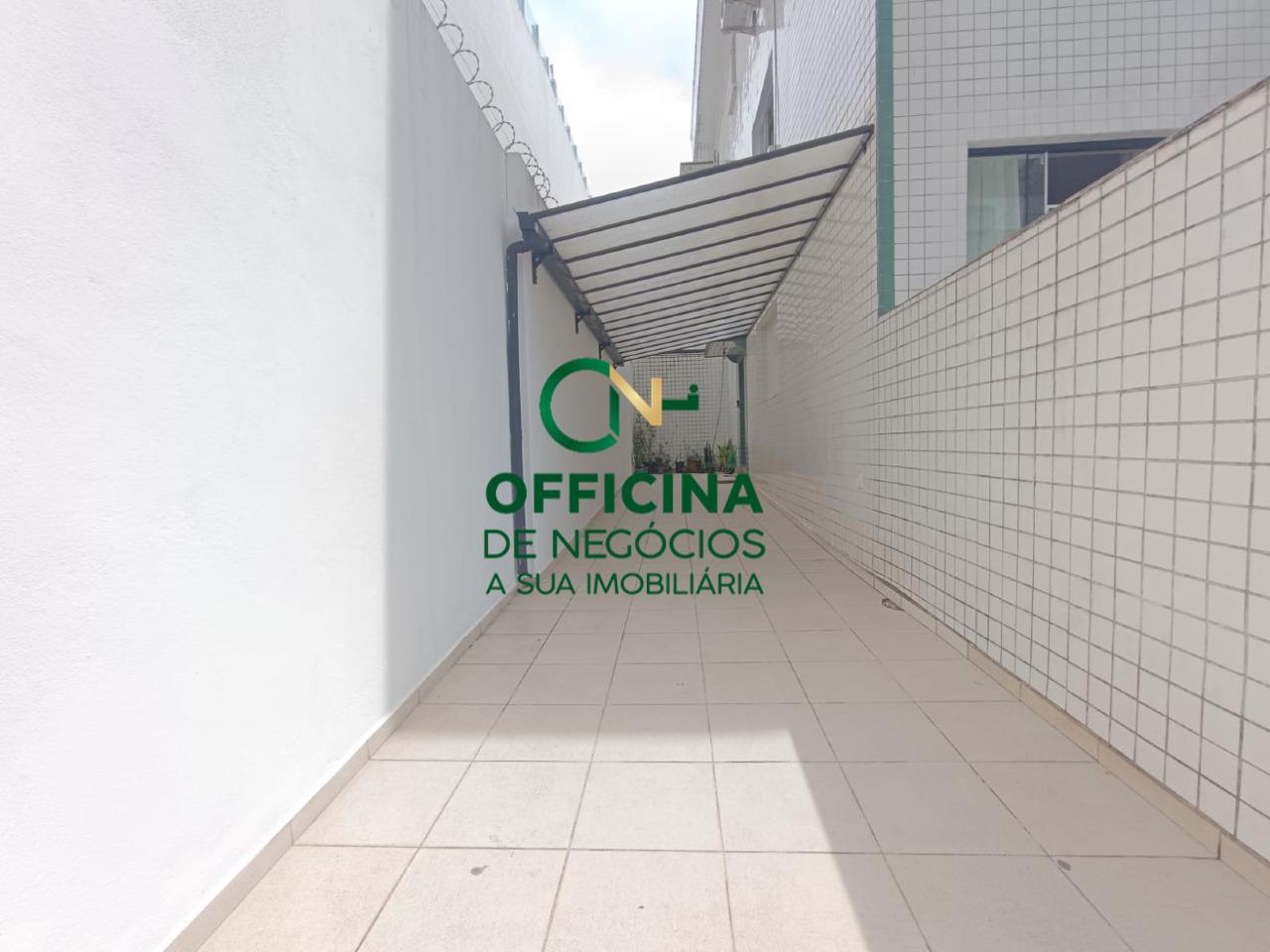 CASA SOBREPOSTA à venda no GONZAGA: 