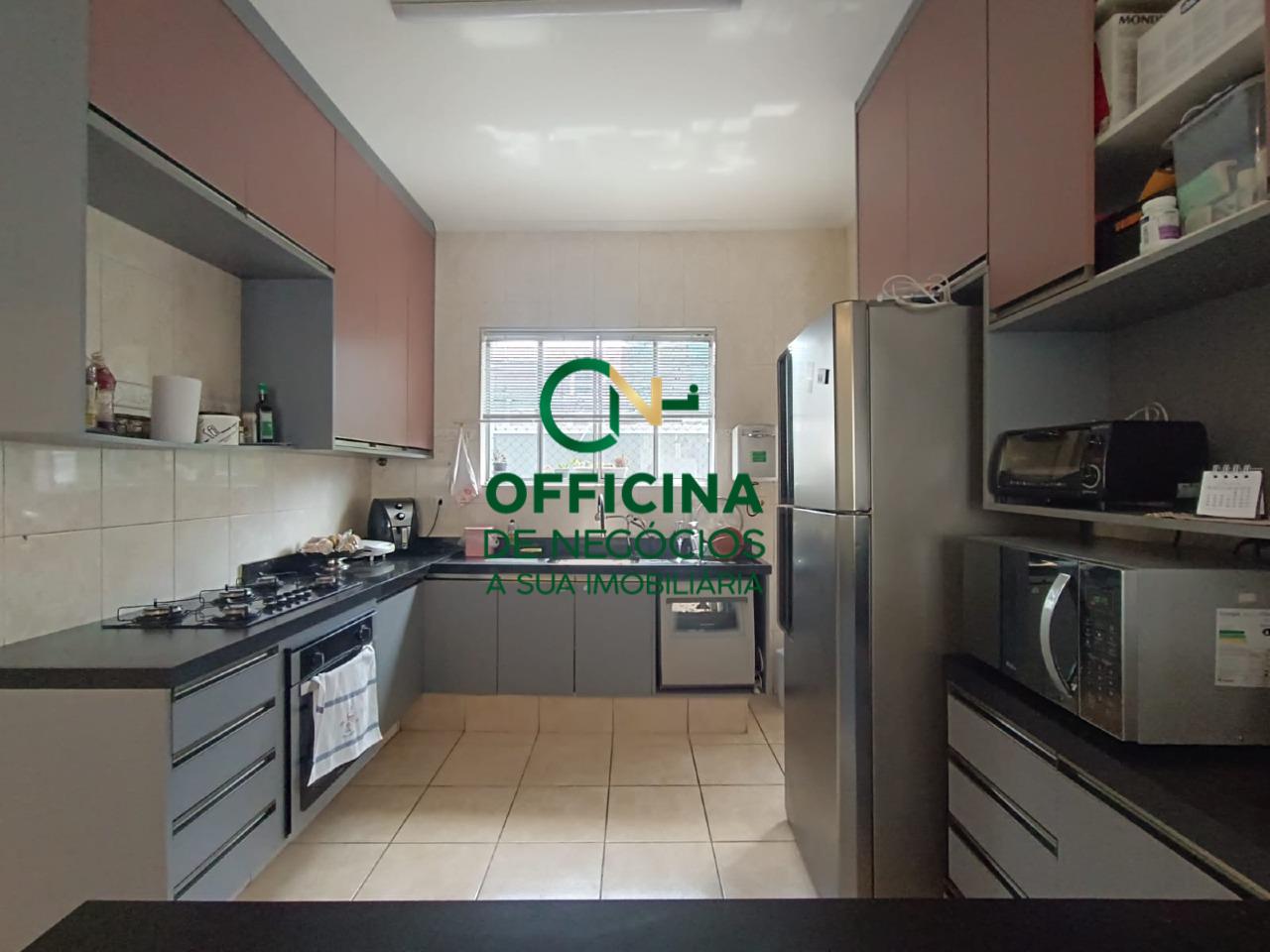 CASA SOBREPOSTA à venda no GONZAGA: 