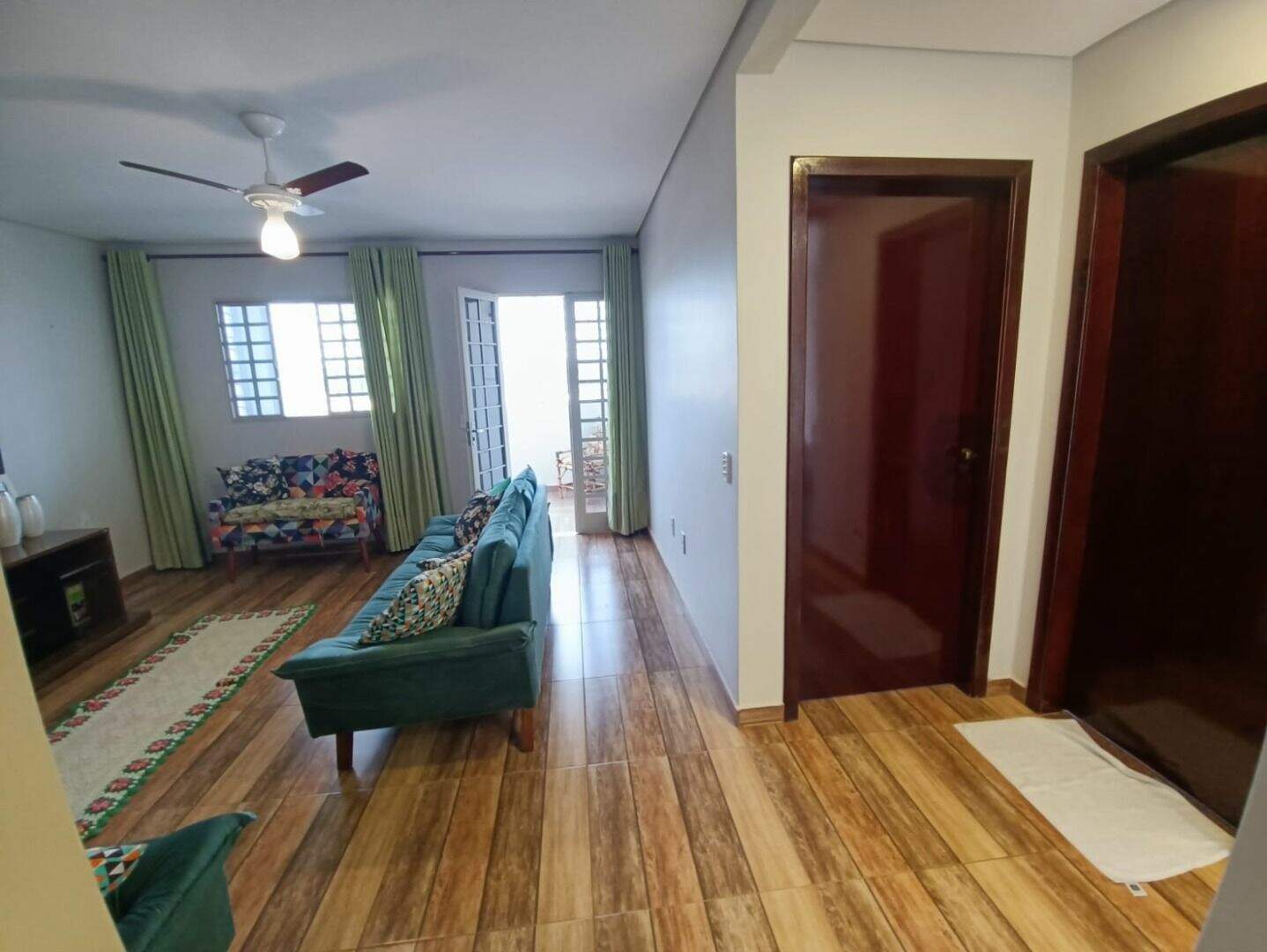Sobrado à venda no Residencial Morro da Cruz (São Sebastião): 