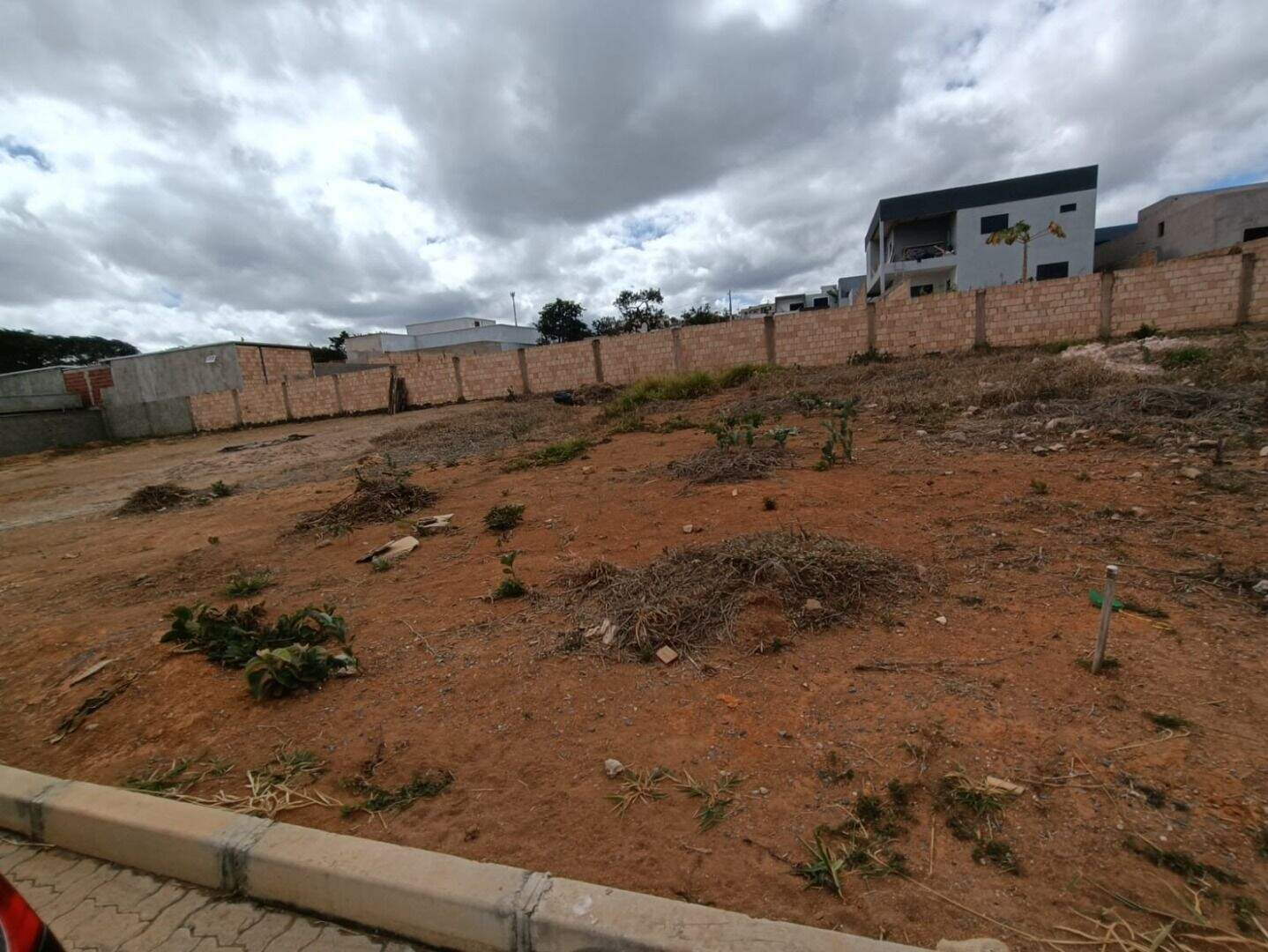 Terreno à venda no Setor Habitacional Jardim Botânico: 