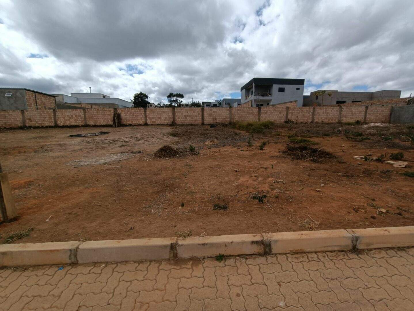 Terreno à venda no Setor Habitacional Jardim Botânico: 