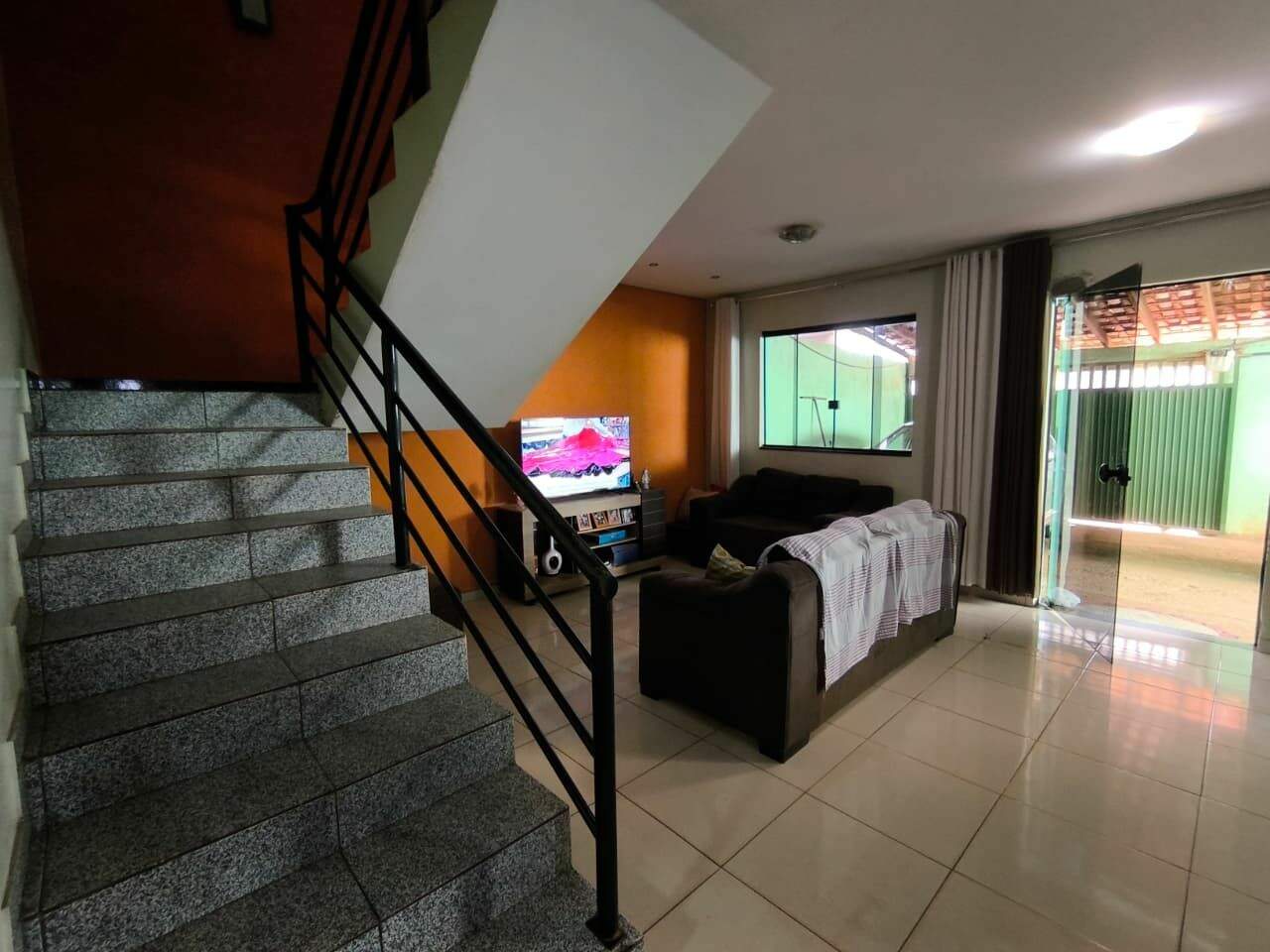 Sobrado à venda no Residencial Morro da Cruz (São Sebastião): 